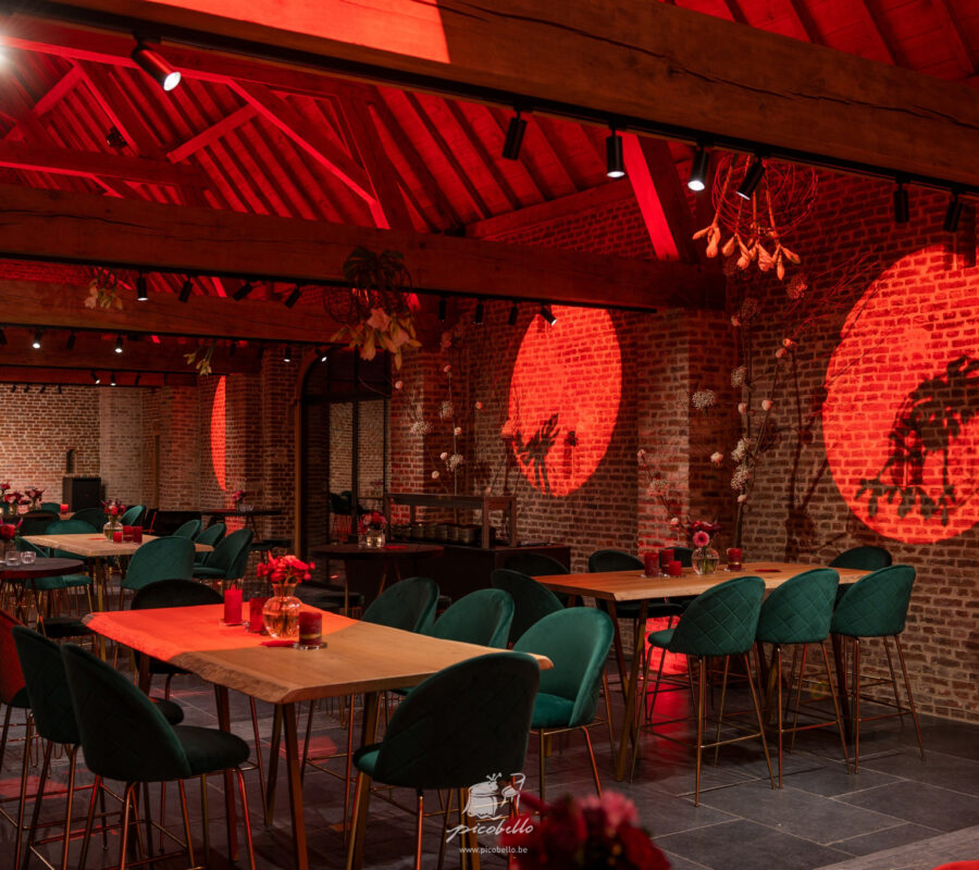 Sfeerfoto Verona groen oak tafel Amica Hoeve de blauwpoorte